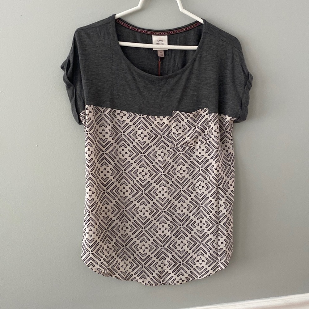 Grey and white top, size M, NWT